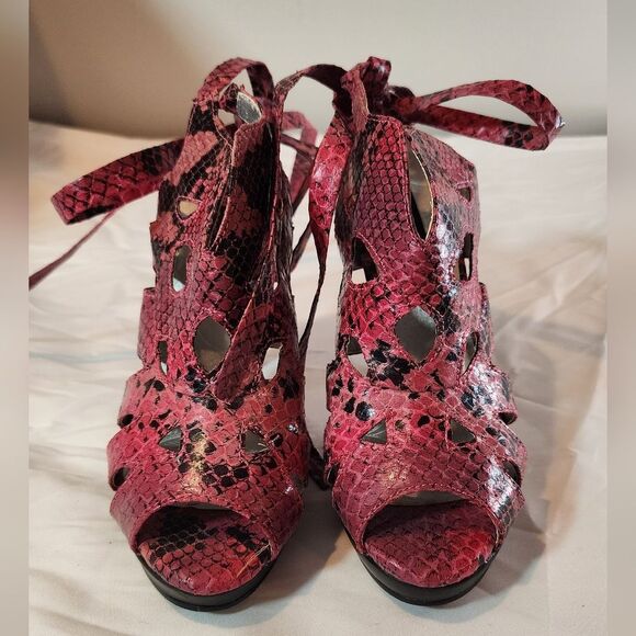 Dollhouse Pink And Black Faux Snakeskin Strappy High Heels No Size 9.75in Insole - Picture 2 of 5
